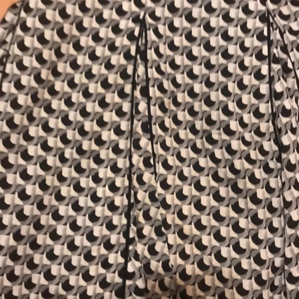 Vintage White House Black Market Geometric Pattern Skirt Full Flare::NWT::